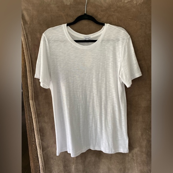 NWT Heather White Lightweight Crew Neck T-Shirt - Picture 1 of 4